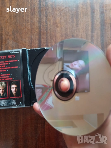 Оригинален диск Queen, снимка 4 - CD дискове - 53482343