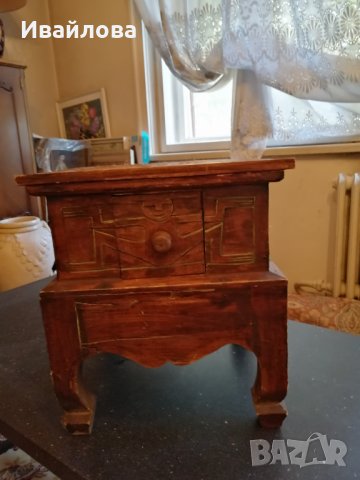 Шкафче - декоративно