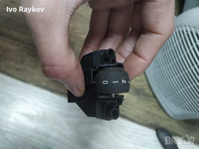 Бутон регулиране на фаровете FIAT BRAVO , 735245022 , снимка 2 - Части - 52892532