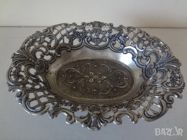 Орнаментална сребриста купа от Виена, снимка 2 - Антикварни и старинни предмети - 53528299