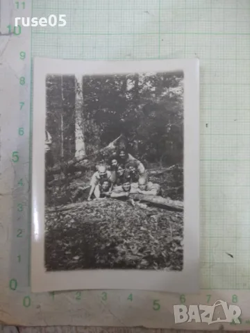 Снимка стара на група в гората в Америка - 1