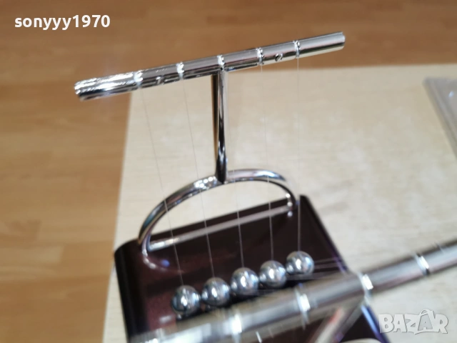 Люлката на Нютон-18х18х15см-стоманени топчета 1501261052, снимка 11 - Колекции - 53106282