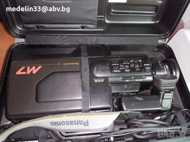 VHS проф.камера PANASONIC NV-M7EG пълен комплект с оригинален куфар, снимка 2 - Камери - 48769877