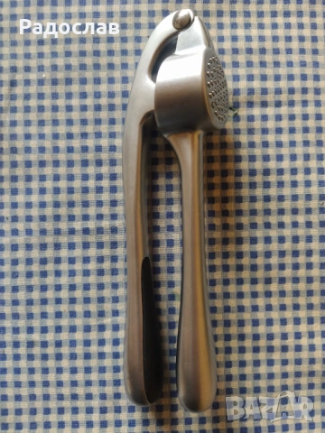 DUKA преса за чесън 