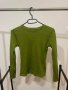 Зелена тънка блуза с дълъг ръкав Хс , снимка 1 - Блузи с дълъг ръкав и пуловери - 43899178