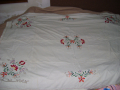 Стара ръчно бродирана покривка за маса Антика, снимка 2