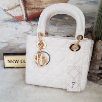 Дамска чанта Christian Dior, снимка 1 - Чанти - 28594870