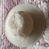 Нова лятна шапка с периферия екрю S-M плажна шапка, снимка 1 - Шапки - 33108879