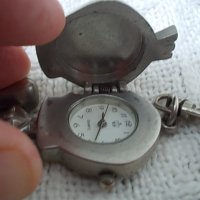 Часовник ключодържател Патето Яки, снимка 2 - Други ценни предмети - 28520421