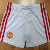 Manchester United / ADIDAS / детски футболни шорти на Манчестър Юнайтед, снимка 1 - Детски къси панталони - 40451104