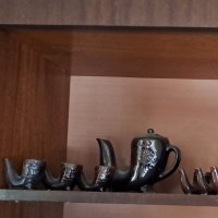 Керамичен сервиз,павур Шатрата на Хан Крум , снимка 1 - Антикварни и старинни предмети - 44004287