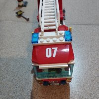 Лего Сити пожарникарски камион със стълба, снимка 7 - Образователни игри - 43254523