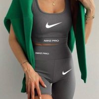 Дамски комплекти Nike, снимка 3 - Спортни екипи - 36933236