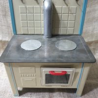 Старинна метална играчка- готварска печка, снимка 7 - Антикварни и старинни предмети - 39089025