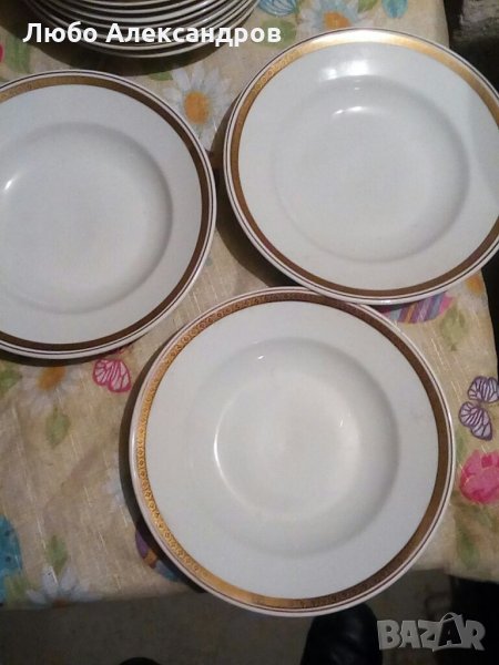 Български чиний с златни орнаменти, снимка 1