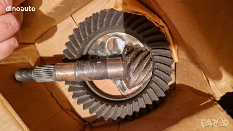 Пиньон и корона JEEP, снимка 1