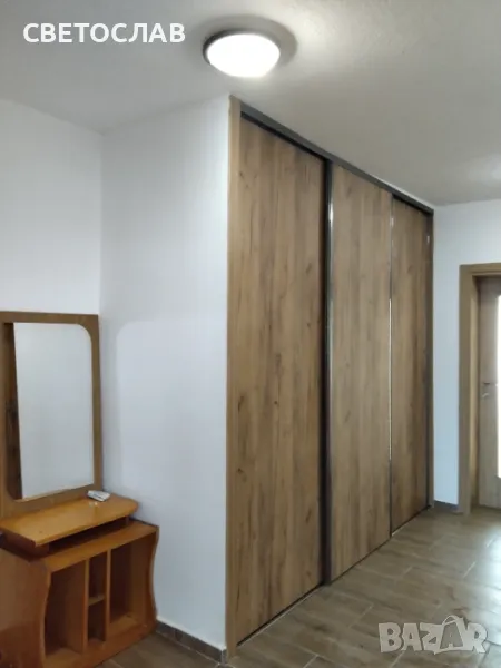 Давам под наем апартамент в кв. Виница 130кв.м. 5 стаи с южно изложение, без посредник!, снимка 1