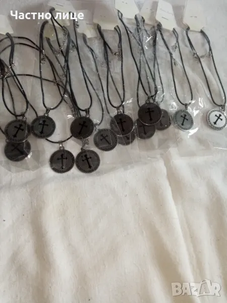 Метални медальони с кръст 17бр.,1бр.-1лв., снимка 1