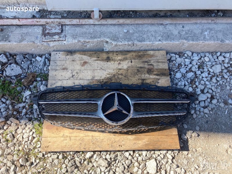 Предна решетка с емблема за Mercedes W205. , снимка 1