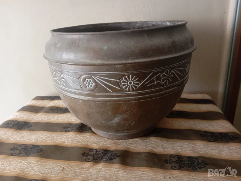 Стара месингова саксия,кашпа, снимка 1