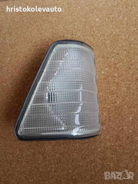 Мигач десен бял MERCEDES 207-307 5245481, снимка 1