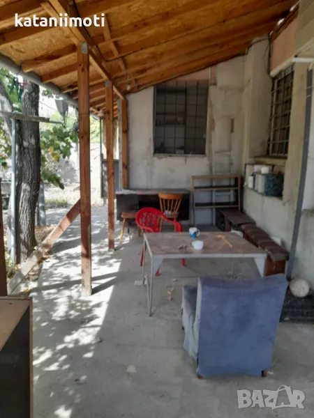 Къща с фотоволтаик, снимка 1