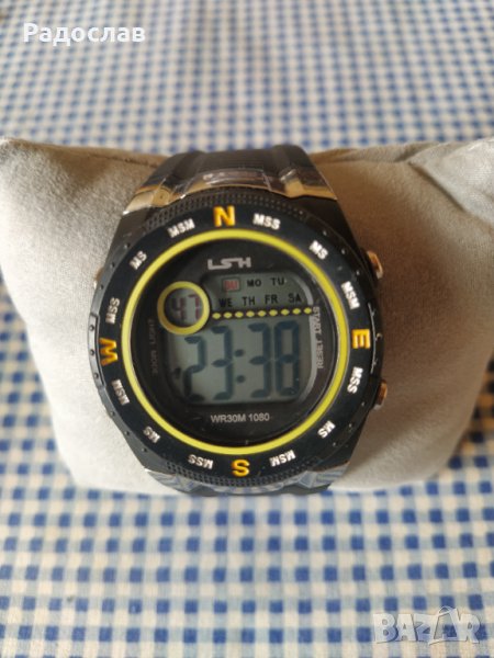 дигитален удароустойчив  часовник LSH, снимка 1