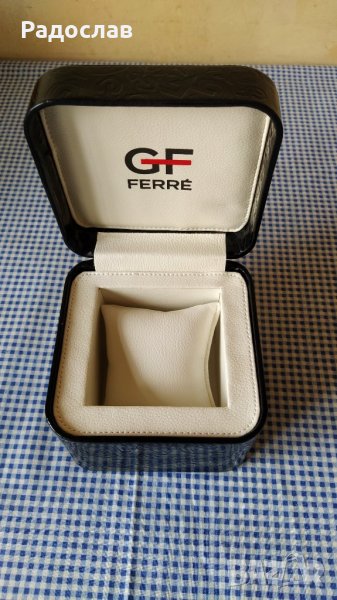 кутия за часовник FERRE, снимка 1
