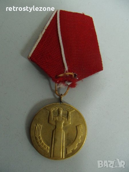 № 7320 стар нагръден знак - 25 години народна власт   - соц. период / България /  - заб. счупено ухо, снимка 1
