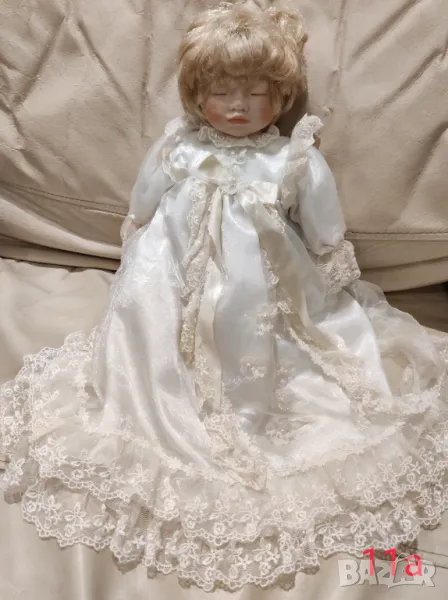 Порцеланова кукла , снимка 1