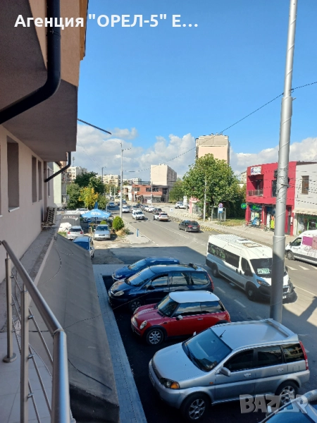 Продава тристаен гр.Перник,кв.Изток, снимка 1