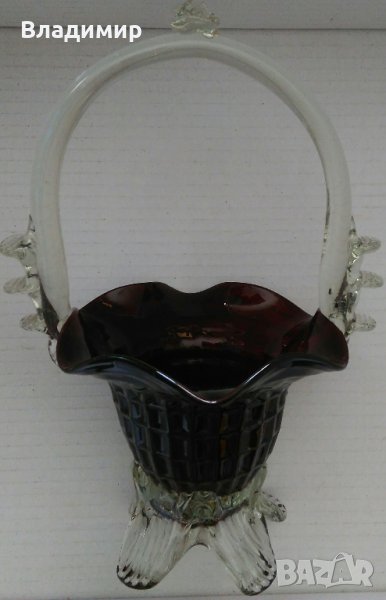 Красива кошничка/бонбониера - масивно релефно стъкло, снимка 1