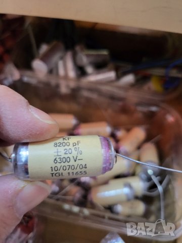Немски стирофлексен кондензатор, високоволтов кондензатор 8200pf(8,2nf) / 6300v- ; KF -TGL ф17х40мм, снимка 1 - Друга електроника - 39653222