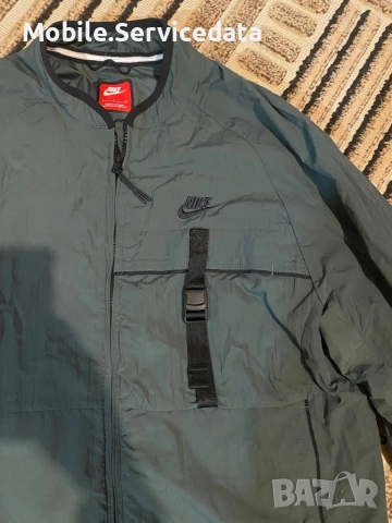 Продавам чисто ново оригинално яке Nike Tech Woven, снимка 3 - Суичъри - 52957847