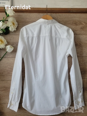 Бяла риза TOMMY HILFIGER , снимка 9 - Ризи - 51863428