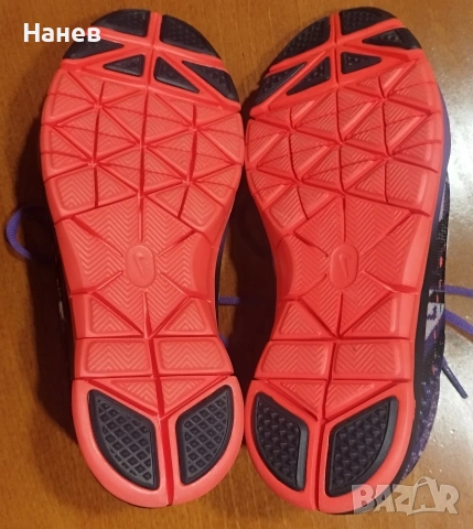 Детски маратонки NIKE, снимка 5 - Детски маратонки - 53157092