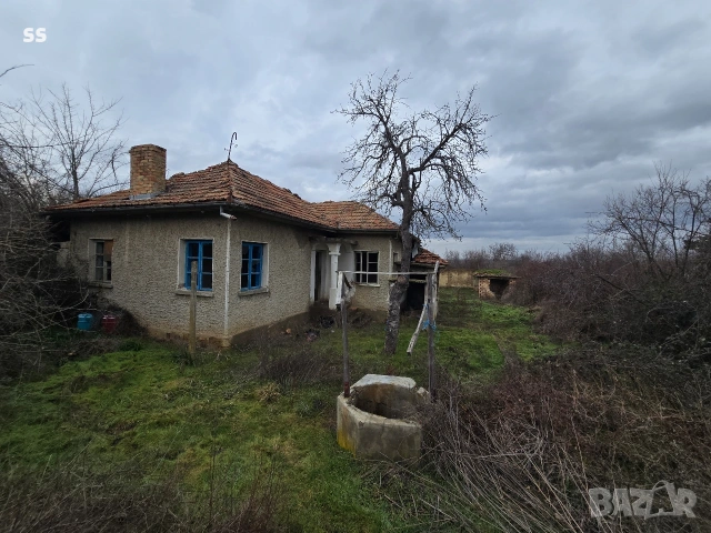 Продавам къща в с. Сушица с 1.2 gka двор и гараж, снимка 12 - Къщи - 53454907