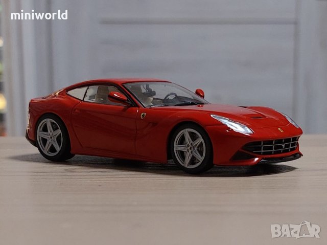 Ferrari F12 Berlinetta 2012 - мащаб 1:43 на IXO/Altaya моделът е нов в кутия, снимка 6 - Колекции - 43620690