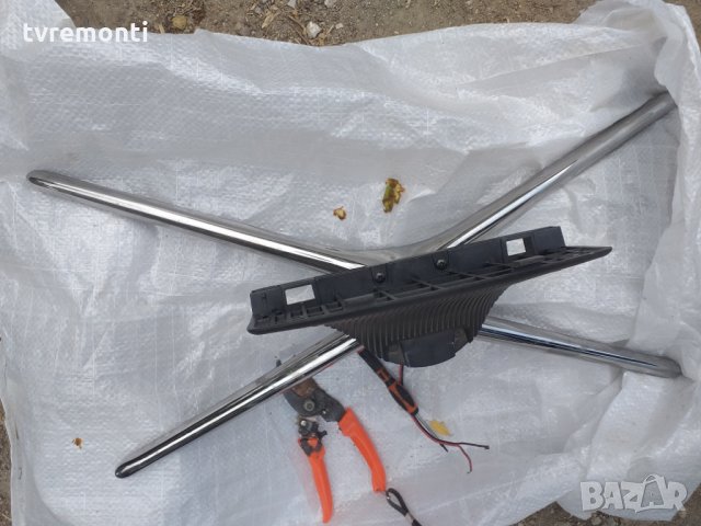 TV стойка Samsung модел UE46F62700AW