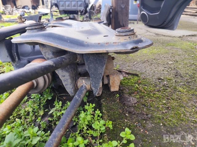 Заден мост Hyundai Santa fe -2003г-113кс, снимка 3 - Части - 53604081