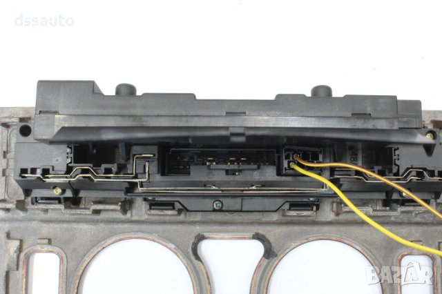 Махагонов панел централна конзола подгрев на седалки Mercedes W210 A2106830308 A2108200151, снимка 2 - Части - 43242434