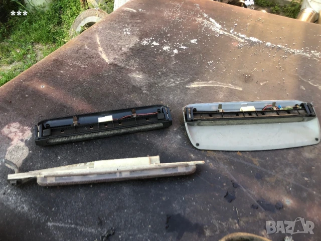 Продавам трети стоп от Пежо 406 седан комби и купе