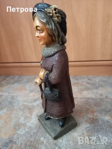 Фигура на жена със чадър за декорация , снимка 13 - Декорация за дома - 37225135