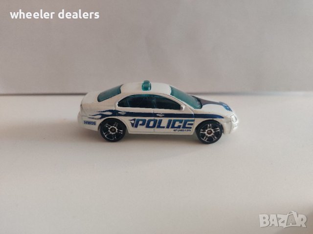 Метална количка Hot Wheels Ford Fusion - Police 1/64, снимка 7 - Колекции - 39540071