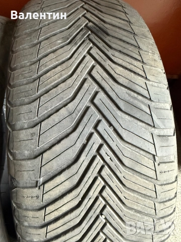 Всесезонни гуми 225/50/17 - 4 броя, снимка 6 - Гуми и джанти - 52707302