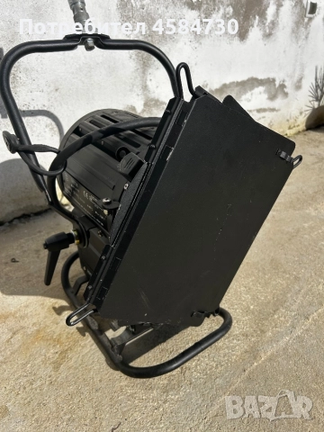 Филмов / Театричен прожектор 2 бр , снимка 4 - Друга електроника - 52562171