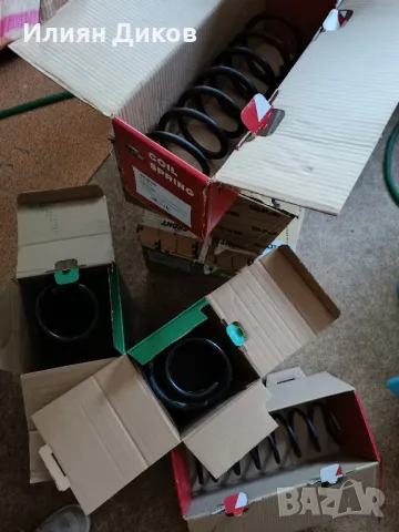 пружини за Мазда 3 , снимка 2 - Части - 47704679