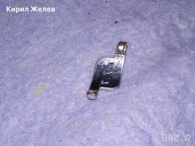 КРАСИВО СКЪПОЦЕННО МЕДАЛЬОНЧЕ с БЯЛА ПОЗЛАТА и ФАСЕТИРАНИ СИНИ КРИСТАЛЧЕТА 25866, снимка 10 - Колиета, медальони, синджири - 39229343