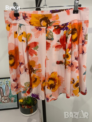 Дамски къси панталони в размер М, снимка 10 - Къси панталони и бермуди - 44867071