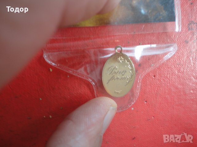 Позлатен религиозен медальон , снимка 5 - Колиета, медальони, синджири - 43222963